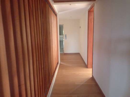 4 Bed Villa with En Suite in Lavington image 3