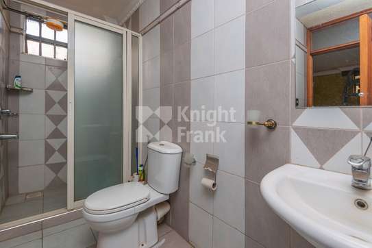 3 Bed Apartment with En Suite at Siaya Road image 10