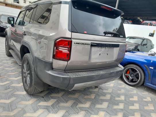 TOYOTA LANDCRUISER PRADO J250 2024MODEL image 4