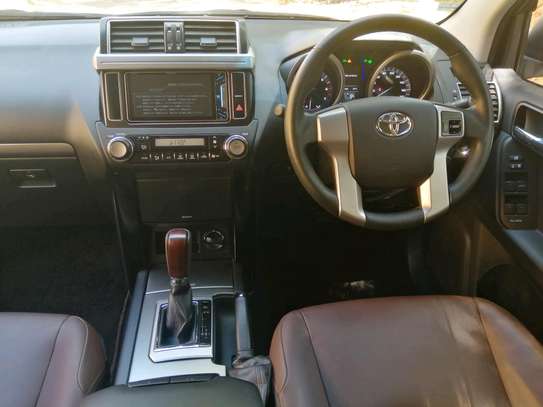 Toyota Prado 2016 model image 6