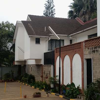 4 Bed Townhouse with Aircon at Brookside Road image 1