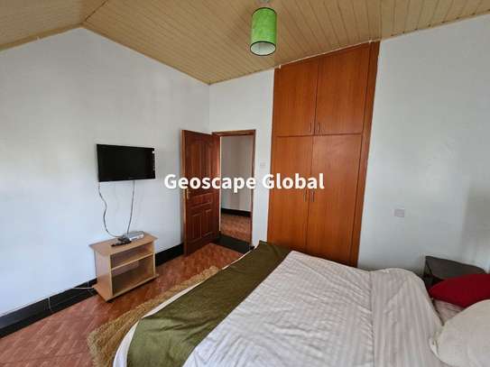 Furnished 2 Bed Apartment with En Suite in Rosslyn image 7