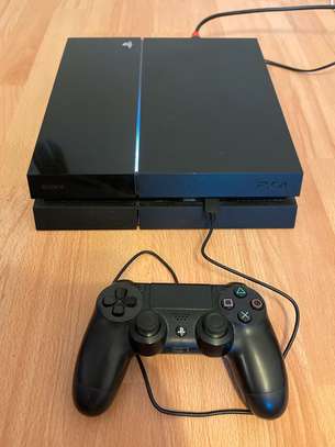 PS 4 STANDARD WITH TWO PADS. image 3