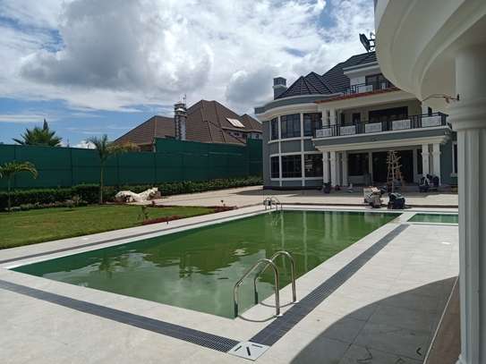 6 Bed House with En Suite at Runda image 7