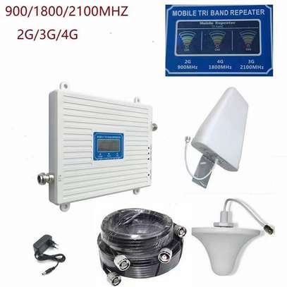 Tri-Band Mobile Signal Booster Repeater. image 1