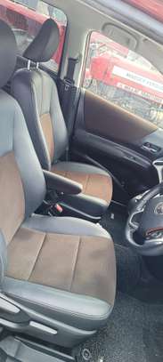 Toyota Sienta hybrid Redwine 2019 7 seater image 7