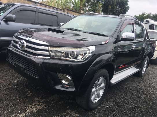 2011 TOYOTA HILUX NOT USED IN KENYA image 1