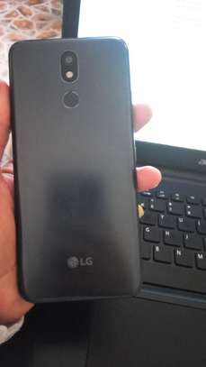 LG X4 Smart Phone image 2