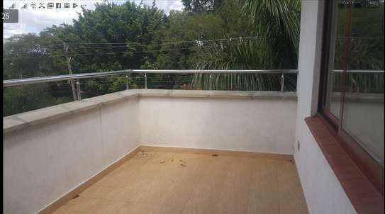 5 Bed Townhouse with En Suite at Lavington Green image 2