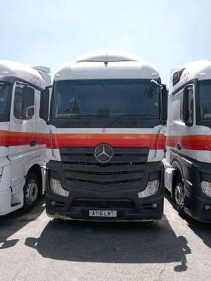 ACTROS MP4s image 10
