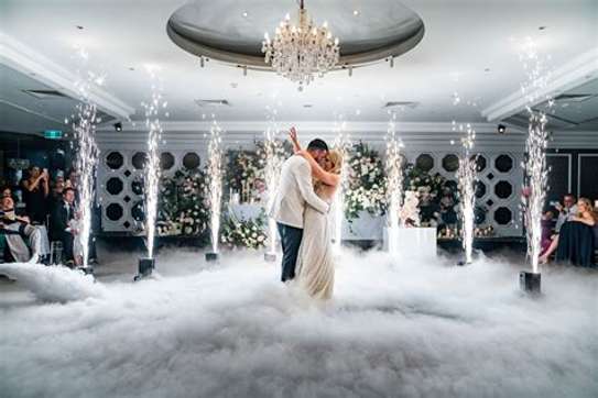 Fog machine rental / Fog Machine rental - Weddings image 5