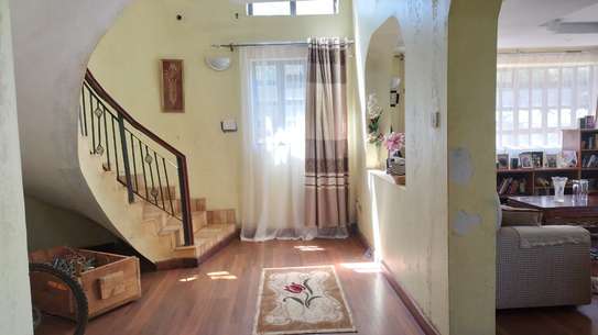 4 Bed Townhouse with En Suite at Westlands image 11