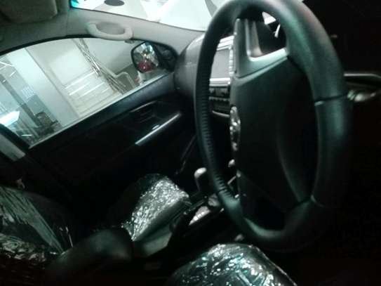 Toyota Hilux Auto Diesel 4x4 2015 image 2