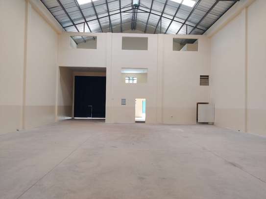 6,457 ft² Warehouse with Parking in Ruiru image 5