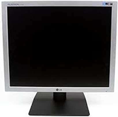 17 inch monitor LG(square). image 1