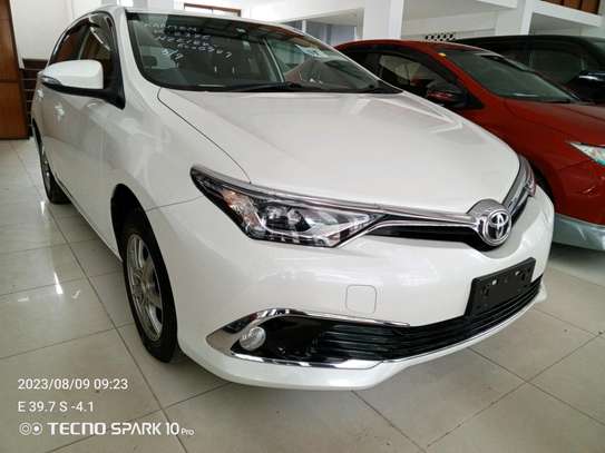 Toyota auris 2016 model image 1