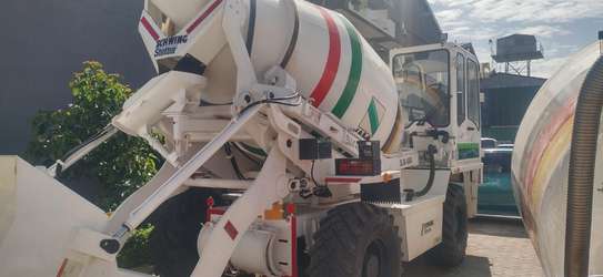 SELF LOADING CONCRETE MIXER TRUCK FOR SALE! image 4