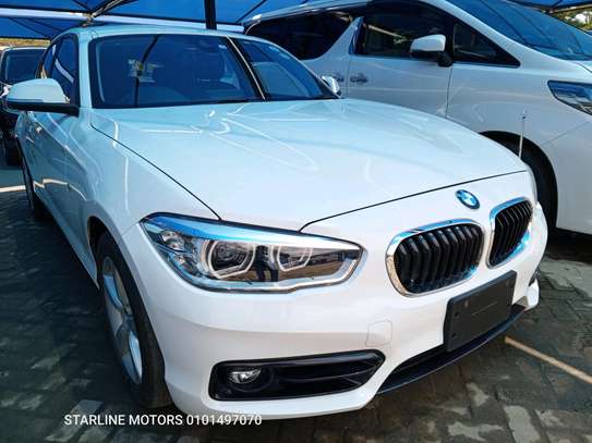 BMW 118i 2018 model image 2