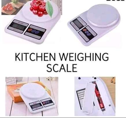 Digital kitchen weighing scale image 1