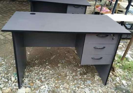 Top quality very strong and durable office desks image 4