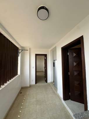 5 Bed Apartment with En Suite in Kileleshwa image 13