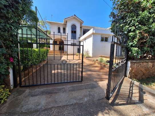 3 Bed Townhouse with En Suite in Kileleshwa image 20