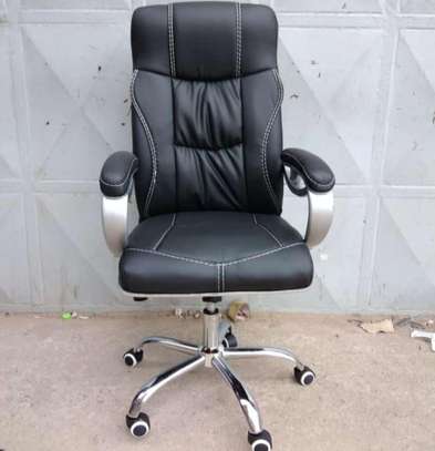 Executive high back office chair image 1