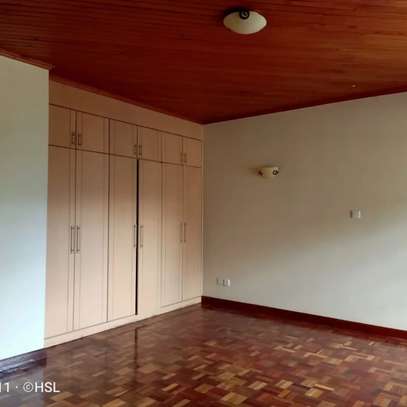 5 Bed Townhouse with En Suite in Kileleshwa image 7