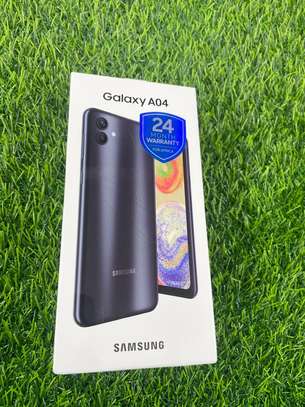 Samsung Galaxy A04 6.5" - 32GB +3GB RAM - 50MP Camera image 2