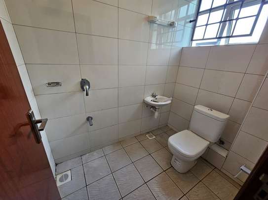 4 Bed Apartment with En Suite in Rhapta Road image 4