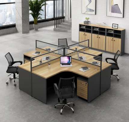 4-Way Open View Secured Modular Workstation image 1