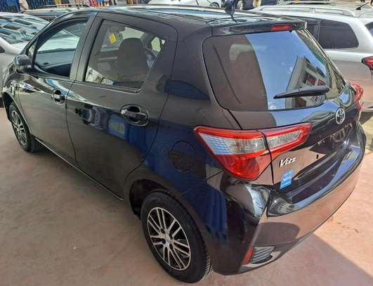Toyota vitz image 7