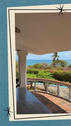 4 Bed Villa with En Suite at Bofa Beach image 9