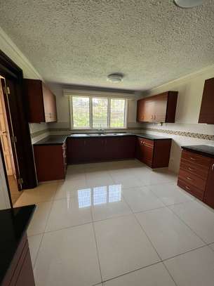 4 Bed Townhouse with En Suite in Muthaiga image 8