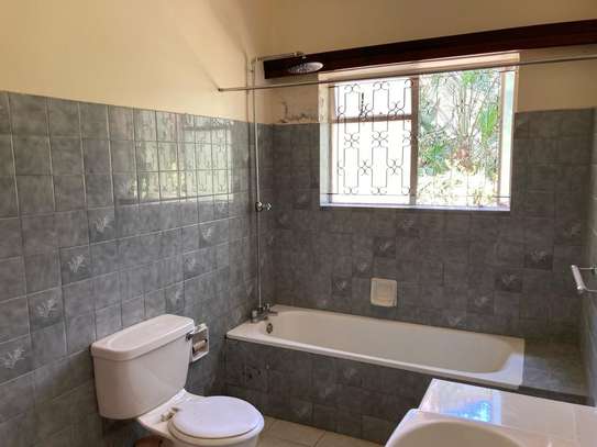 5 Bed House with En Suite at Kitisuru image 13