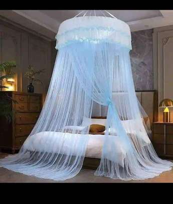 Modern quality mosquito nets. image 3