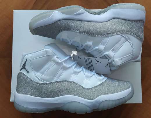 jordan 11 grey silver