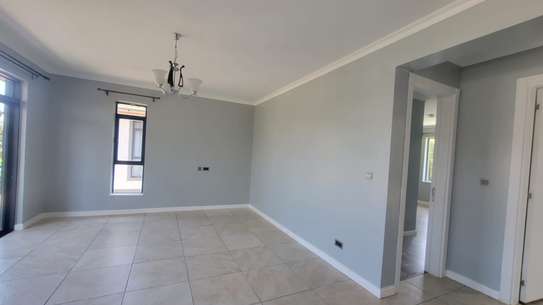 4 Bed Townhouse with En Suite in Runda image 5