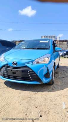 Toyota Vitz Blue 2wd 2018 image 8
