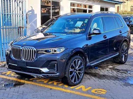 BMW X7 IM XDRIVE35d Grey 2020 image 3