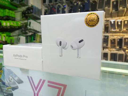 Apple AirPods Pro Active Noise Cancellation Immersive Sound image 2