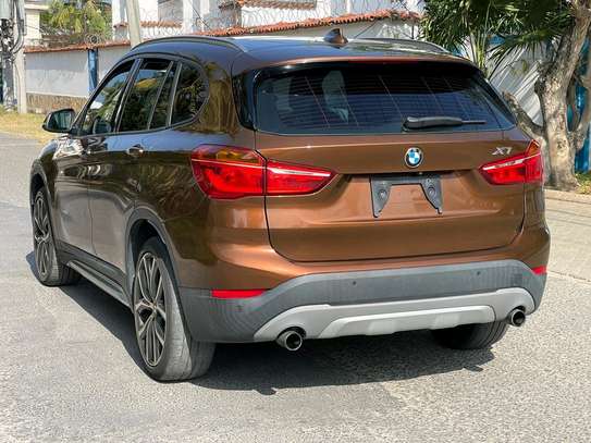 BMW X1 image 10