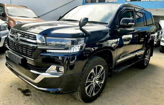 Toyota Land Cruiser (V8) for sale in kenya image 11