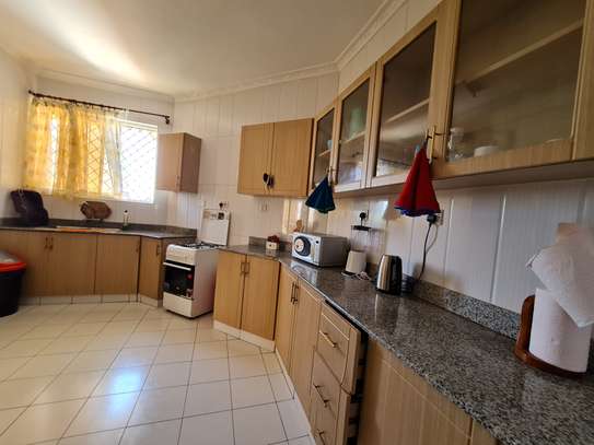 Furnished 3 Bed Apartment with Aircon in Nyali Area image 7