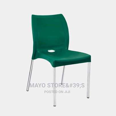 Stackable Plastic Chairs with Metallic Stands (Armless) image 3