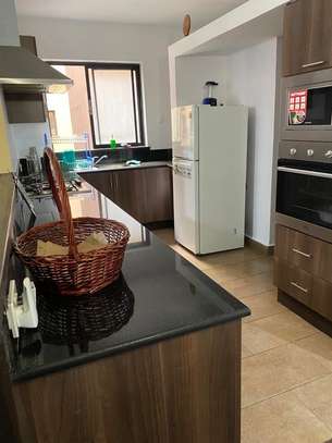 Serviced 3 Bed Apartment with En Suite in Kileleshwa image 12