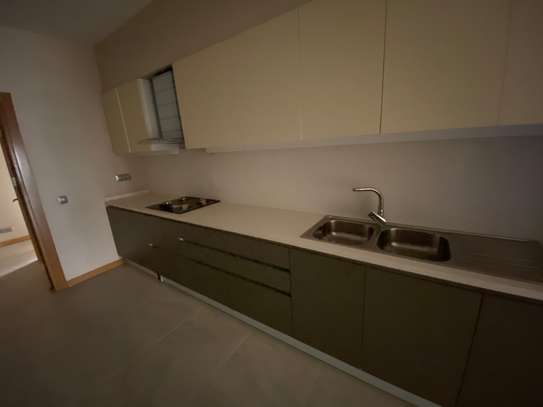 3 Bed Apartment with En Suite at Kileleshwa image 8