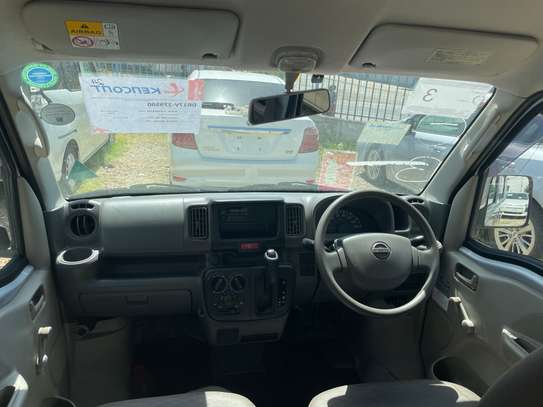 Nissan Nv200 white image 5