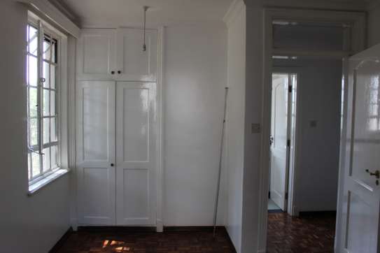 3 Bed Apartment with En Suite in Muthaiga image 13