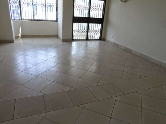 3 Bed Apartment with En Suite at Nyali image 4